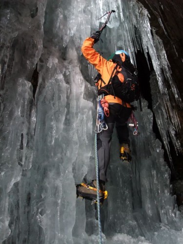 simon on p1 dove crag gully