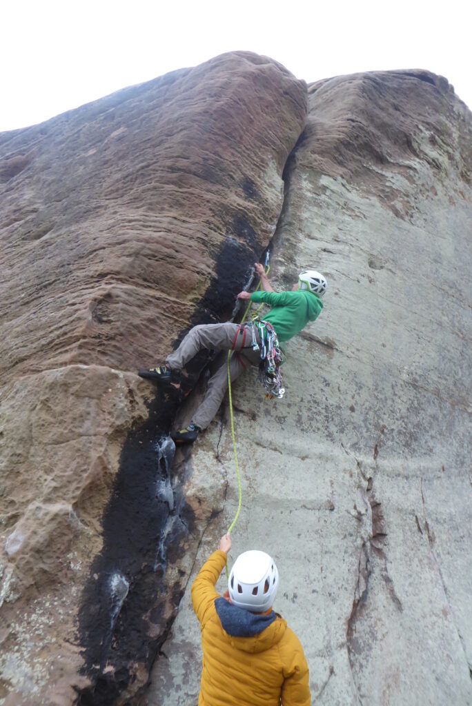 Overhanging Crack